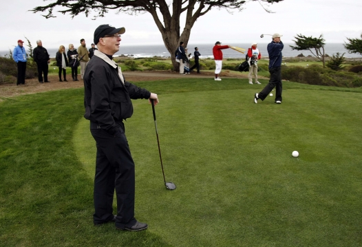 J.M. Smucker CEO Smucker watches Henderson tee off on …